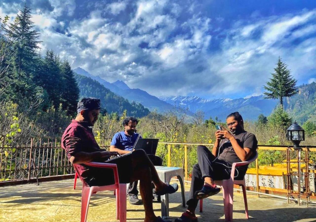 Ats -manali Hostel